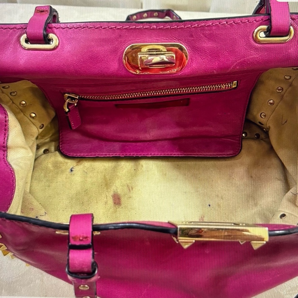 ๐ Valentino Garavani iconic 2 way tote bag๐ - Picture 8 of 14